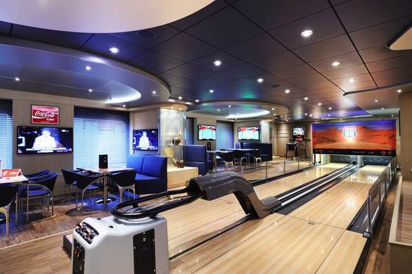 MSC Cruises MSC Preziosa Mini Bowling - Credits - MSC Rights.jpg